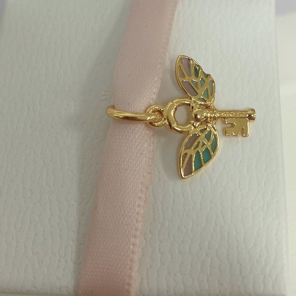 Pandora Harry Potter Winged Key Pendant/Charm - Picture 3 of 5